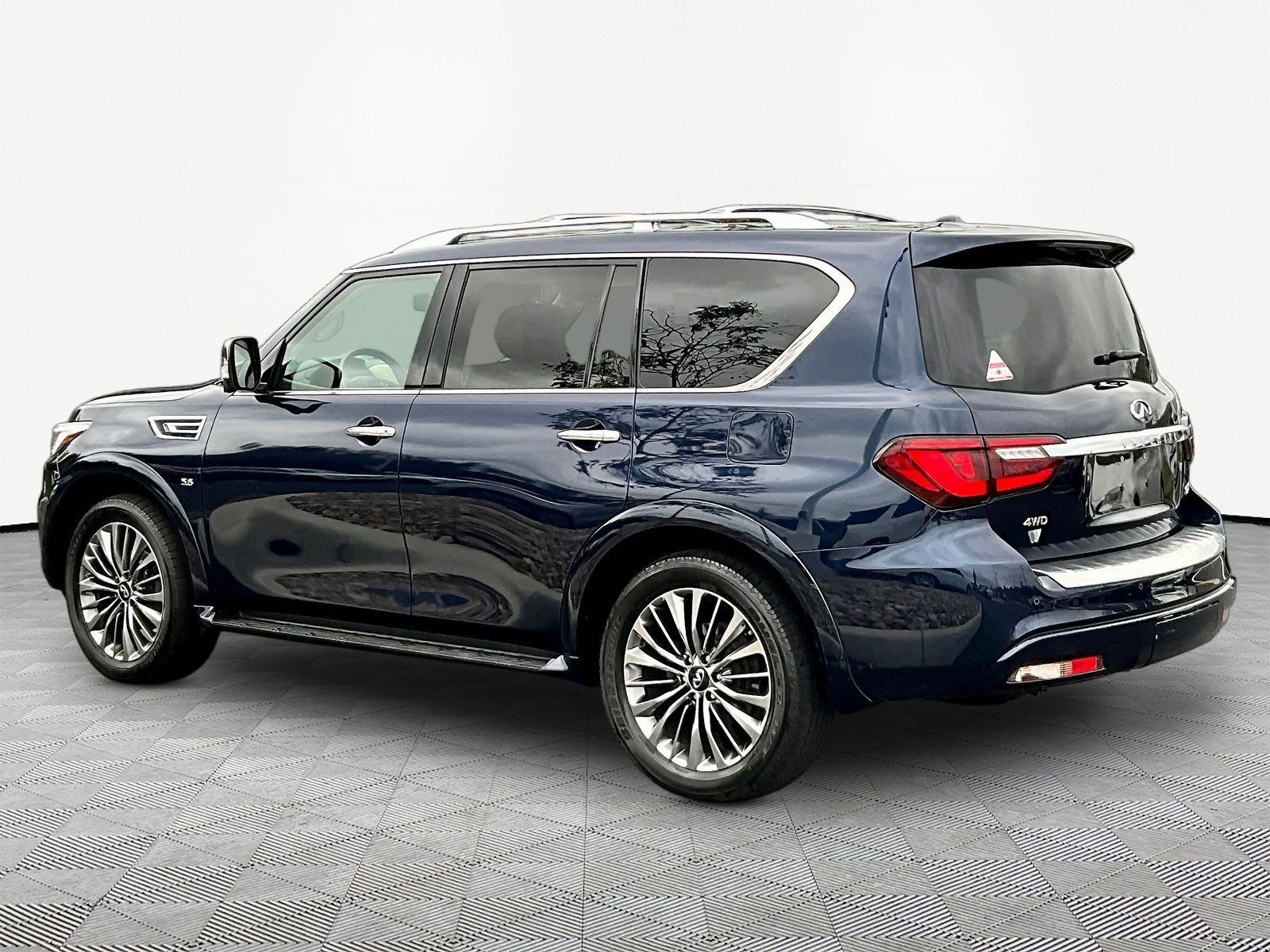 Used 2020 INFINITI QX80 Luxe w/ Sensory Package AWD/4WD image 4