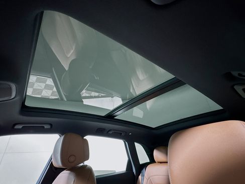 Used 2021 Audi Q5 2.0T Premium w/ Convenience Package image 4