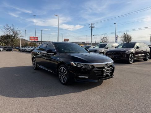 Used 2020 Honda Accord Touring image 7