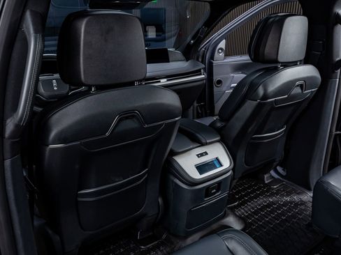 Used 2025 Lincoln Navigator Reserve w/ Jet Appearance Package image 32