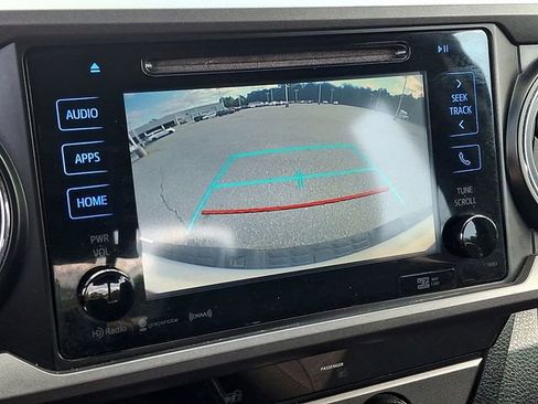 Used 2016 Toyota Tacoma TRD Sport w/ Towing Package RWD image 18