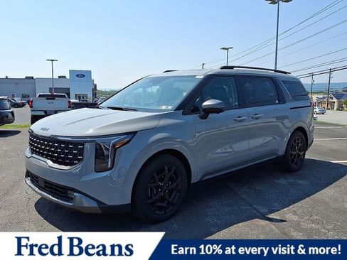 New 2025 Kia Carnival SX w/ SX Dark Edition Package image 2