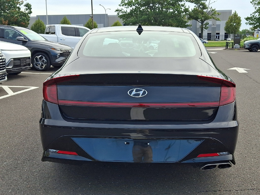 Certified 2023 Hyundai Sonata SEL w/ Convenience Package FWD image 6