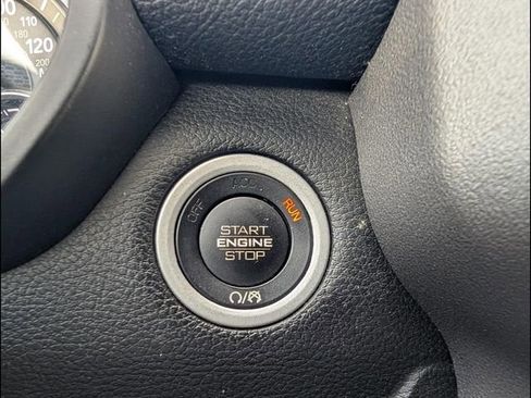 Used 2021 RAM 1500 Laramie w/ Sport Appearance Package AWD/4WD image 11
