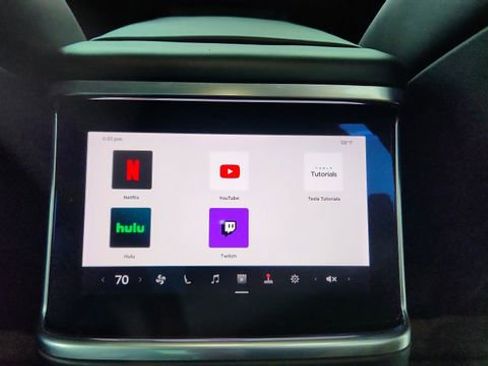 Used 2023 Tesla Model X image 41