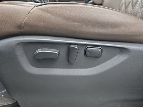 Used 2024 Nissan Armada Platinum w/ Captain's Chairs Package image 23