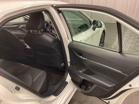 Used 2024 Toyota Camry SE image 27