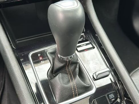 Used 2022 Jeep Compass Limited w/ Sun and Sound Group image 18