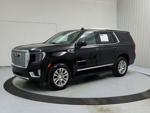 Used 2024 GMC Yukon Denali RWD image 3