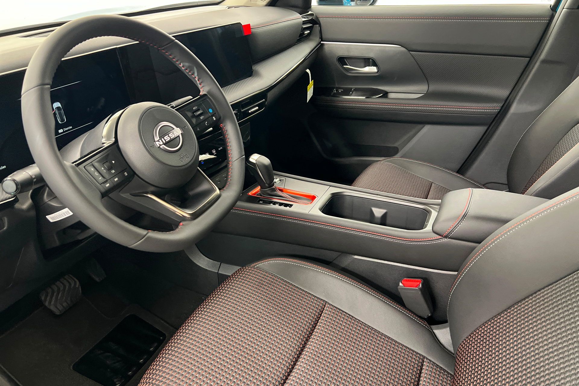 New 2026 Nissan Kicks SR FWD image 15