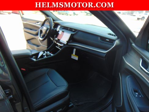 New 2026 Jeep Grand Cherokee Limited w/ Limited Altitude Package AWD/4WD image 37