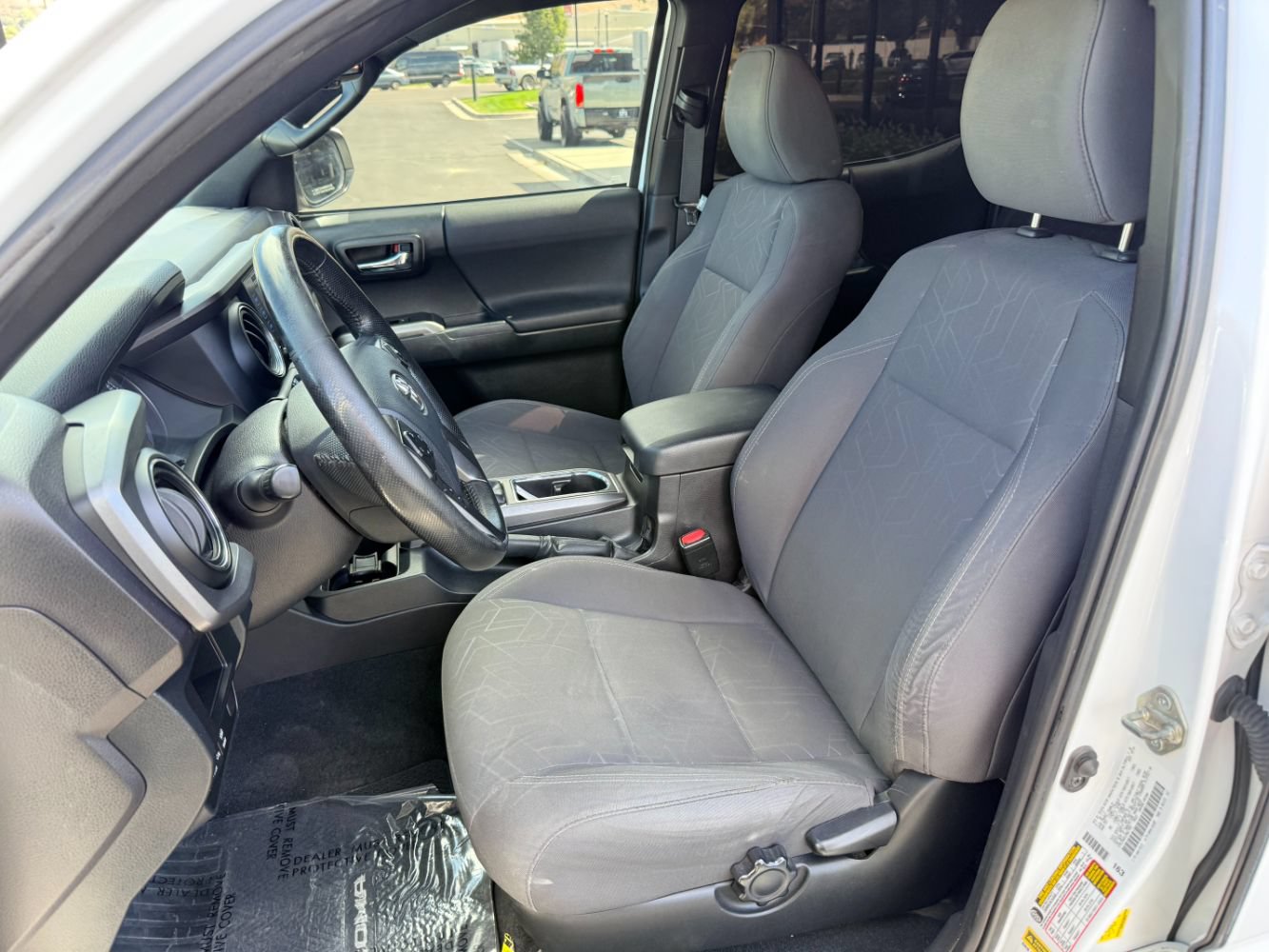Used 2016 Toyota Tacoma TRD Sport w/ Towing Package AWD/4WD image 18