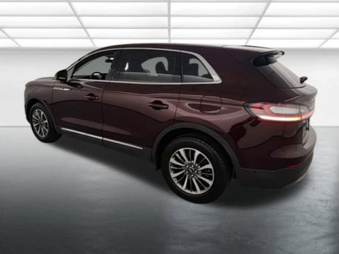 Used 2022 Lincoln Nautilus Reserve image 6