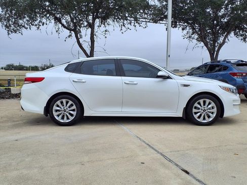 Used 2017 Kia Optima EX image 8