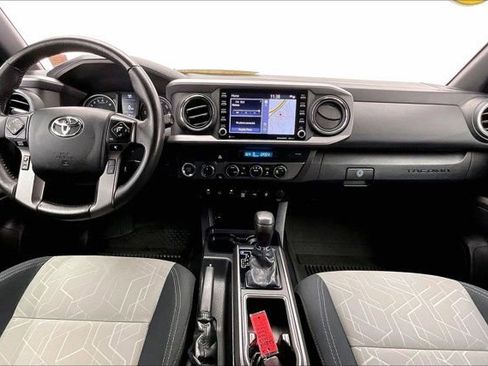 Used 2023 Toyota Tacoma TRD Off-Road w/ Advanced Technology Package image 15