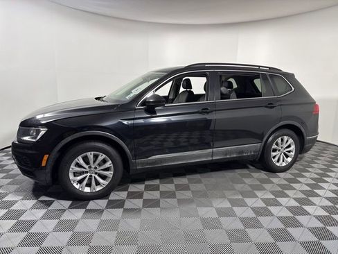 Used 2018 Volkswagen Tiguan image 3
