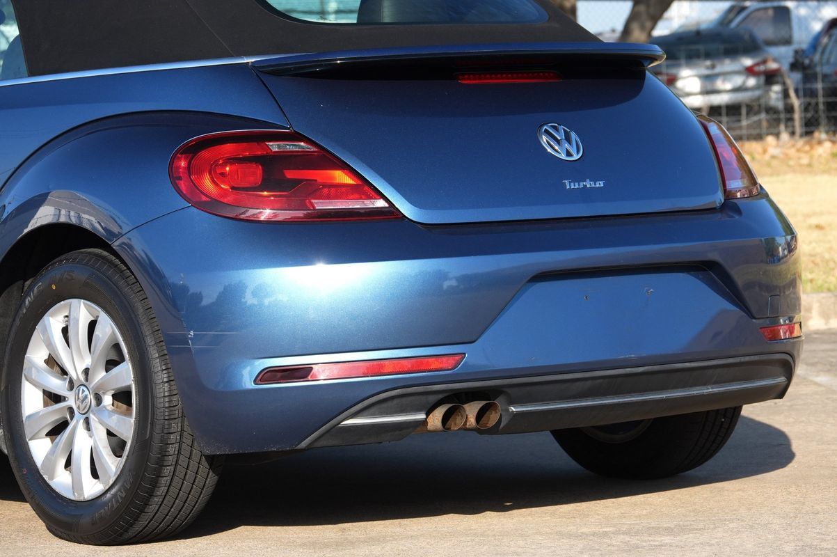 Used 2019 Volkswagen Beetle 2.0T S FWD image 32