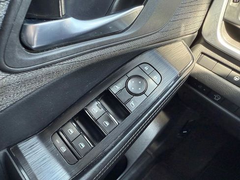 Used 2023 Nissan Rogue SV FWD image 28