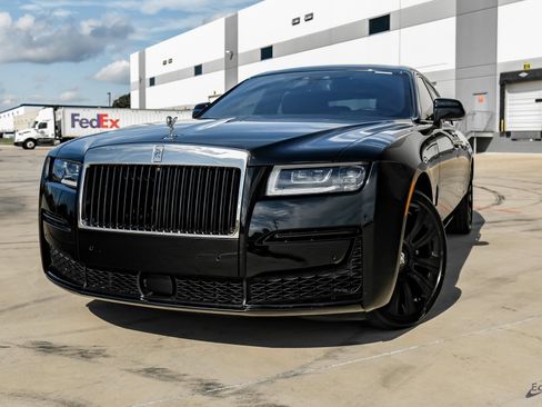 Used 2022 Rolls-Royce Ghost image 3