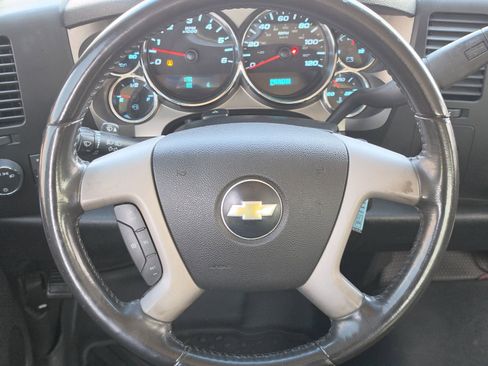 Used 2010 Chevrolet Silverado 1500 LT AWD/4WD image 17