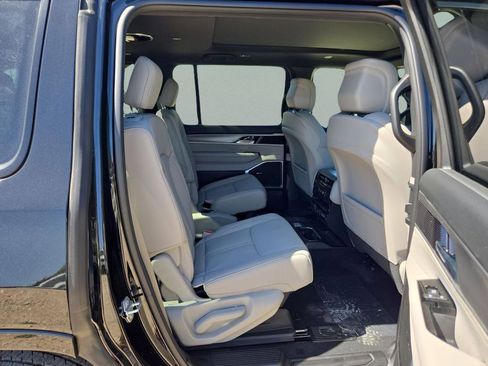 New 2026 Jeep Grand Wagoneer 2WD w/ Premium Group I image 27