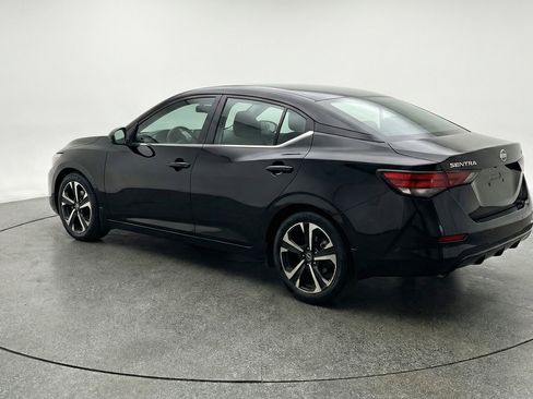 Used 2025 Nissan Sentra SV image 6