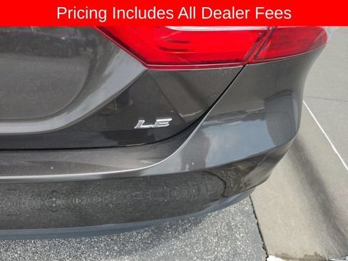Used 2020 Toyota Camry LE FWD image 17