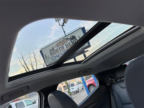 Used 2023 Chevrolet Bolt EUV Premier w/ Sun & Sound Package image 24