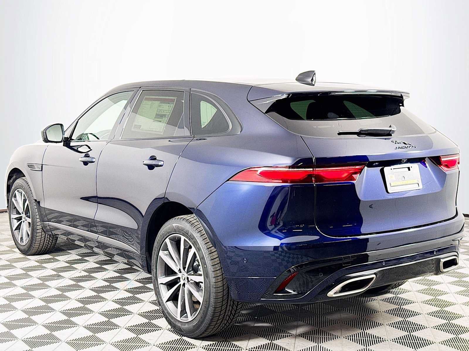 New 2025 Jaguar F-PACE R-Dynamic S AWD/4WD image 7