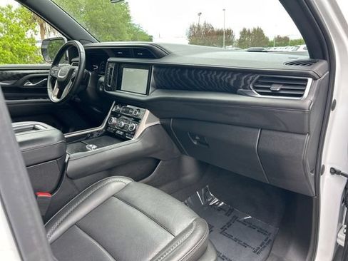 Used 2023 GMC Yukon Denali AWD/4WD image 39