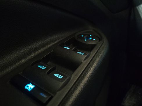 Used 2013 Ford Escape SE w/ Class II Trailer Tow Pkg image 20