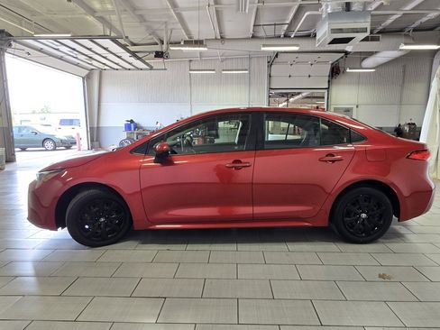 Used 2020 Toyota Corolla LE FWD image 10