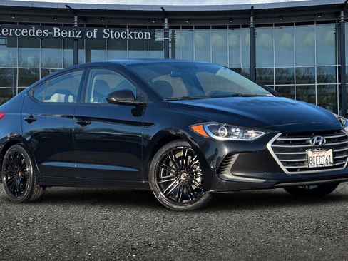 Used 2018 Hyundai Elantra SEL image 2