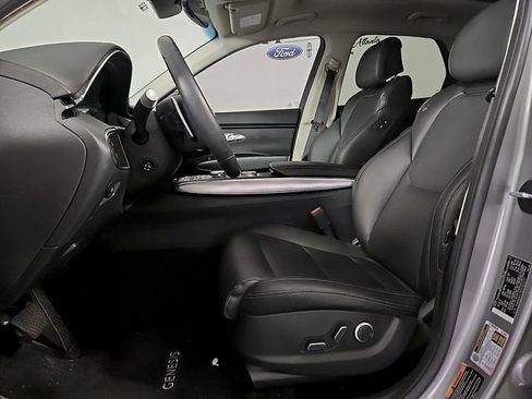 Used 2025 Genesis GV70 2.5T w/ Select Package AWD/4WD image 14
