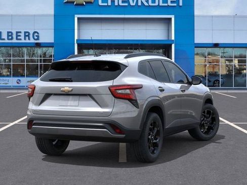 New 2026 Chevrolet Trax LT w/ Driver Confidence Package image 4