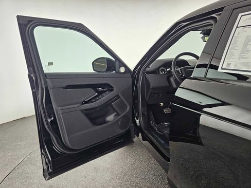 Used 2024 Land Rover Range Rover Evoque Dynamic SE image 19