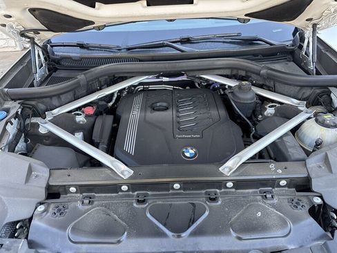 Used 2021 BMW X7 xDrive40i w/ Premium Package AWD/4WD image 40