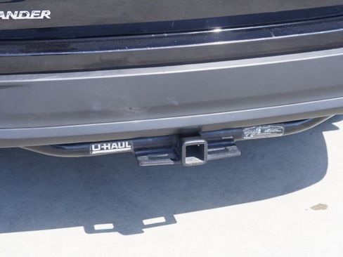 Used 2019 Toyota Highlander SE AWD/4WD image 14