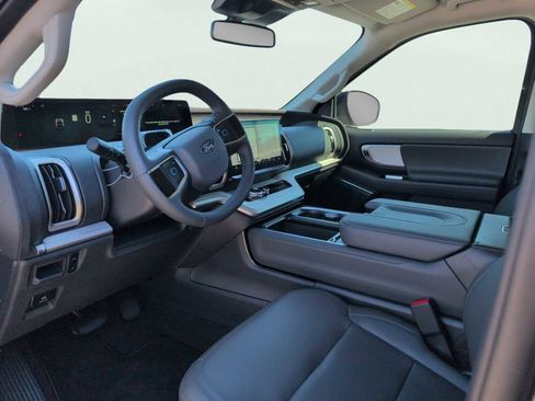 New 2026 Ford Expedition Max Active RWD image 8