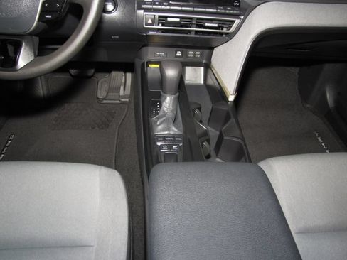 Used 2025 Toyota Camry LE w/ Convenience Package FWD image 16