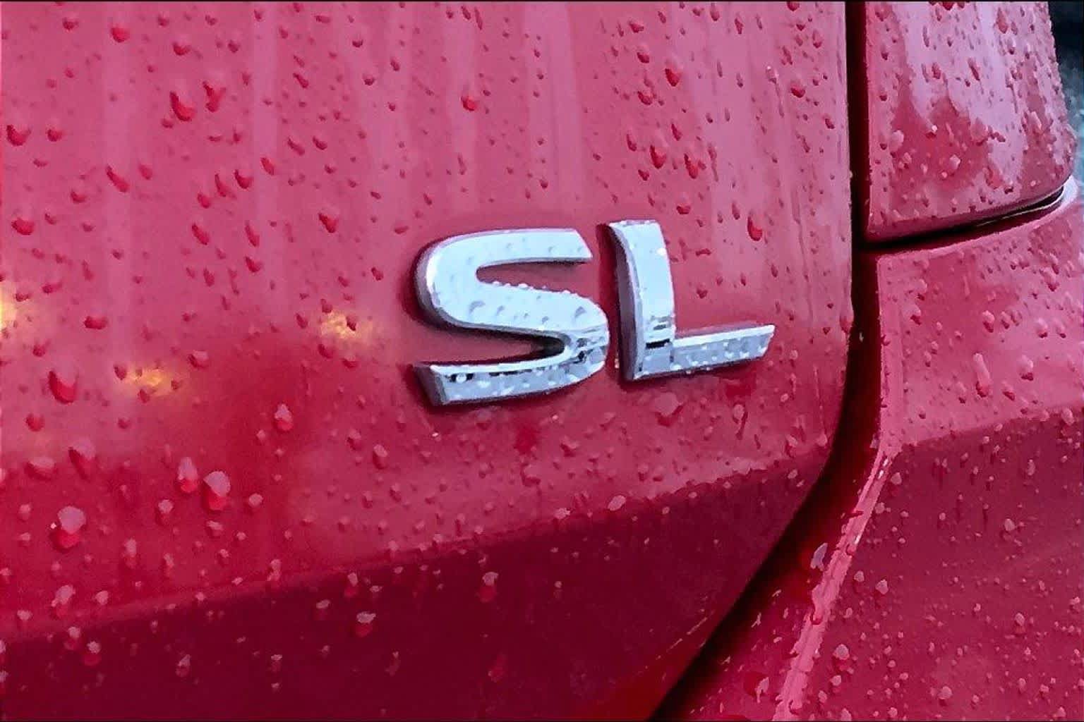Used 2017 Nissan Rogue SL w/ SL Premium Package FWD image 9