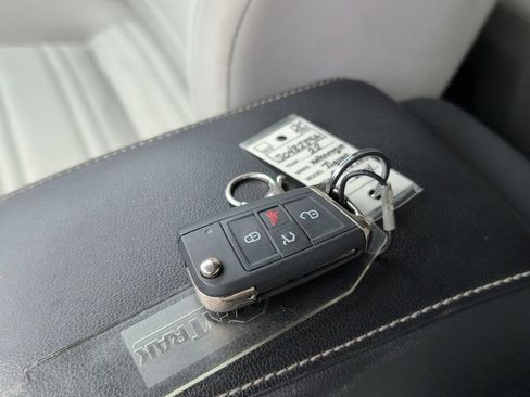 Used 2022 Volkswagen Tiguan S FWD image 42