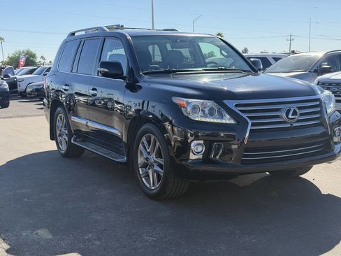 Used 2015 Lexus LX 570 4WD w/ Luxury Package image 10