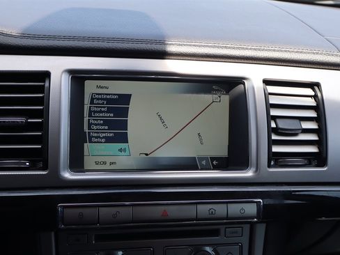 Used 2011 Jaguar XF RWD image 25