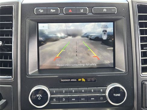 Used 2020 Ford Expedition Max Limited AWD/4WD image 16