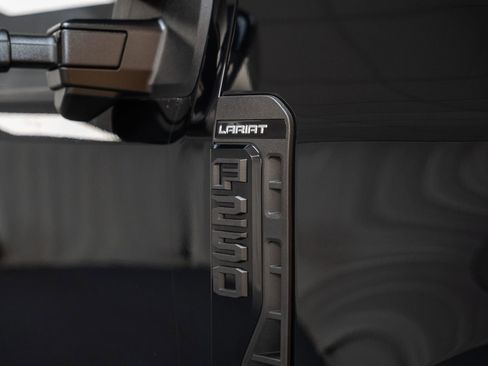 Certified 2024 Ford F250 Lariat w/ Lariat Ultimate Package image 17