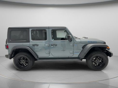 Used 2024 Jeep Wrangler Unlimited AWD/4WD image 3