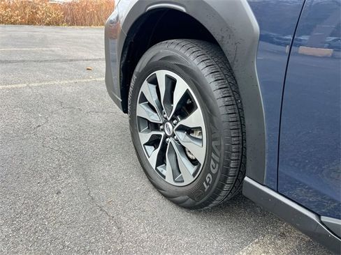 Used 2025 Subaru Outback Limited image 33