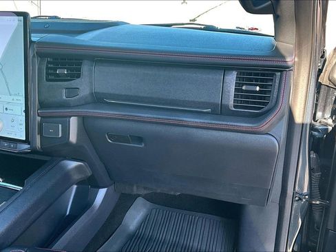 Used 2022 Ford Expedition Limited AWD/4WD image 17