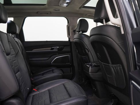 Used 2020 Kia Telluride SX w/ SX Prestige Package AWD/4WD image 12